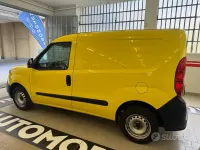 Usata Fiat Doblò 95 CV (69 kW) 2019 Giallo Monovolume