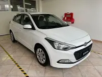 Usata Hyundai i20 Classic 75 CV (55 kW) 2016 Bianco Berlina