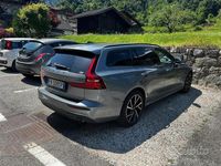 Usata Volvo V60 150 CV (110 kW) 2019 Grigio Station wagon