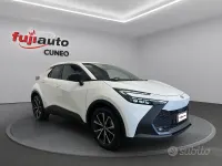 Usata Toyota C-HR Trend 223 CV (164 kW) 2025 Super white SUV