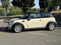 Usata Mini Cooper 120 CV (88 kW) 2009 Giallo Utilitaria