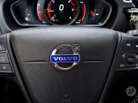 Usata Volvo V40 Momentum 120 CV (88 kW) 2016 Bluazzurro Berlina
