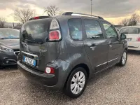 Usado Citroën C3 Picasso 99 CV (72 kW) 2017 Gris Monovolumen