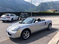 Usata Toyota MR2 140 CV (102 kW) 2004 Argento Cabrio