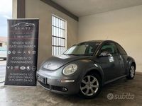 Usata VW New Beetle 105 CV (77 kW) 2009 Grigio Utilitaria