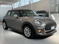 Usata Mini One D 95 CV (69 kW) 2017 Grigio sabbia Utilitaria