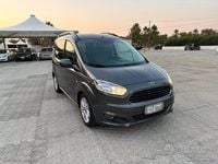 Usata Ford Tourneo Courier 101 CV (74 kW) 2018 Grigio Monovolume