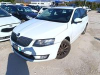 Usata Skoda Octavia G-TEC Executive 110 CV (80 kW) 2014 Bianco Station wagon