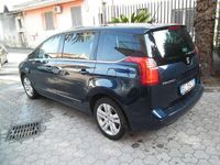 Usata Peugeot 5008 109 CV (80 kW) 2010 Blu/azzurro Monovolume
