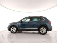 Usata VW Tiguan Elegance 150 CV (110 kW) 2021 Night shade blue SUV