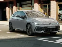 Nuova VW Golf VIII R-line Plus 150 CV (110 kW) 2026 Moonstone grey Berlina