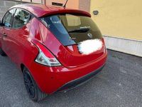 Usata Lancia Ypsilon 69 CV (50 kW) 2019 Rosso Utilitaria