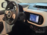 Usata Renault Twingo Urban Night 60 kW (82 CV) 2023 Nero Utilitaria