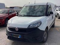 Begagnad Fiat Doblò S 105 HK (77 kW) 2021 Vit Minibuss
