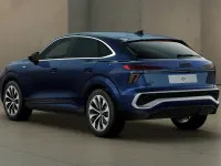 Nuova Audi Q3 Sportback Business 150 CV (110 kW) 2026 Blu navarra metallizzato SUV