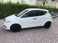 Usata Lancia Ypsilon Gold 69 CV (50 kW) 2021 Bianco Utilitaria