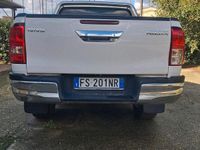 Usata Toyota HiLux 150 CV (110 kW) 2018 Bianco Pick-up