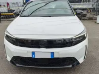 Usata Opel Corsa GS Line 101 CV (74 kW) 2025 Bianco con tetto nero Utilitaria