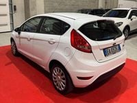 Usata Ford Fiesta Titanium 95 CV (69 kW) 2009 Bianco Utilitaria