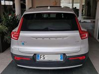 Usata Volvo XC40 Momentum 150 CV (110 kW) 2018 Argento SUV
