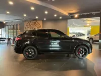 Nuova Alfa Romeo Stelvio Quadrifoglio 521 CV (383 kW) 2026 Nero vulcano SUV