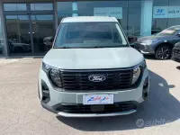 Usata Ford Tourneo Courier 125 CV (91 kW) 2024 Verde Monovolume
