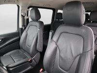 Usata Mercedes V300 Premium 239 CV (175 kW) 2023 Grigio Monovolume