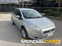 Usata Fiat Grande Punto Dynamic 77 CV (56 kW) 2009 Gray Utilitaria