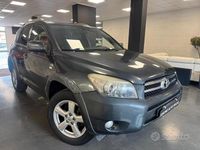Usata Toyota RAV4 Luxury 177 CV (130 kW) 2007 Grigio SUV