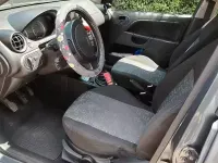Usata Ford Fiesta 90 CV (66 kW) 2004 Grigio Utilitaria