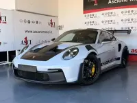 Usata Porsche 992 525 CV (386 kW) 2025 Grigio chiaro Coupé