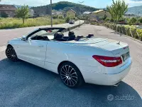 Usata Mercedes E220 170 CV (125 kW) 2012 Cabrio