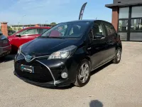 Usata Toyota Yaris Hybrid Active 101 CV (74 kW) 2016 Nero Berlina