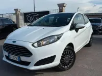 Usata Ford Fiesta Titanium 60 CV (44 kW) 2015 Bianco Utilitaria