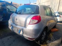 Usata Renault Clio II 101 CV (74 kW) 2011 Grigio Berlina