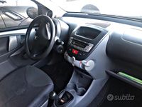 Usata Peugeot 107 68 CV (50 kW) 2009 Grigio Utilitaria