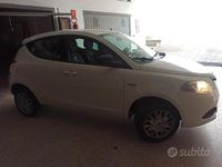 Usata Lancia Ypsilon 80 CV (58 kW) 2015 Bianco Utilitaria