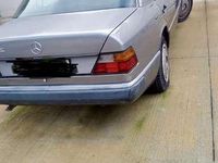 Usata Mercedes E200 109 CV (80 kW) 1992 Berlina