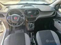 Usata Fiat Doblò Lounge 120 CV (88 kW) 2019 Bianco Monovolume