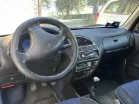 Usata Citroën Saxo 57 CV (41 kW) 2002 Bianco Utilitaria