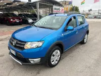 Usata Dacia Sandero Prestige 90 CV (66 kW) 2014 Blu Berlina