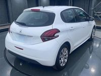 Usata Peugeot 208 Allure 68 CV (50 kW) 2016 Bianco Utilitaria