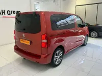 Usata Peugeot Traveller 177 CV (130 kW) 2018 Rosso Monovolume