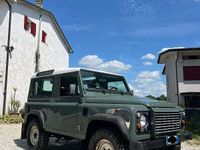 Usata Land Rover Defender SE 122 CV (89 kW) 2010 Verde SUV