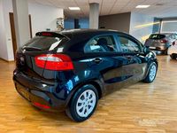 Usata Kia Rio Active 86 CV (63 kW) 2014 Nero Berlina
