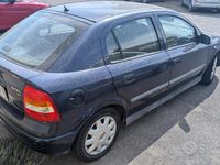 Usata Opel Astra 105 CV (77 kW) 2005 Blu Berlina