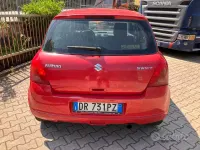Usata Suzuki Swift 69 CV (50 kW) 2007 Rosso Utilitaria
