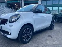 Usata Smart ForFour Passion 71 CV (52 kW) 2014 Bianco Utilitaria