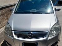 Usata Opel Zafira 2008 Grigio Monovolume