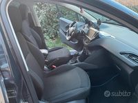 Usata Peugeot 208 Active 82 CV (60 kW) 2017 Grigio Utilitaria